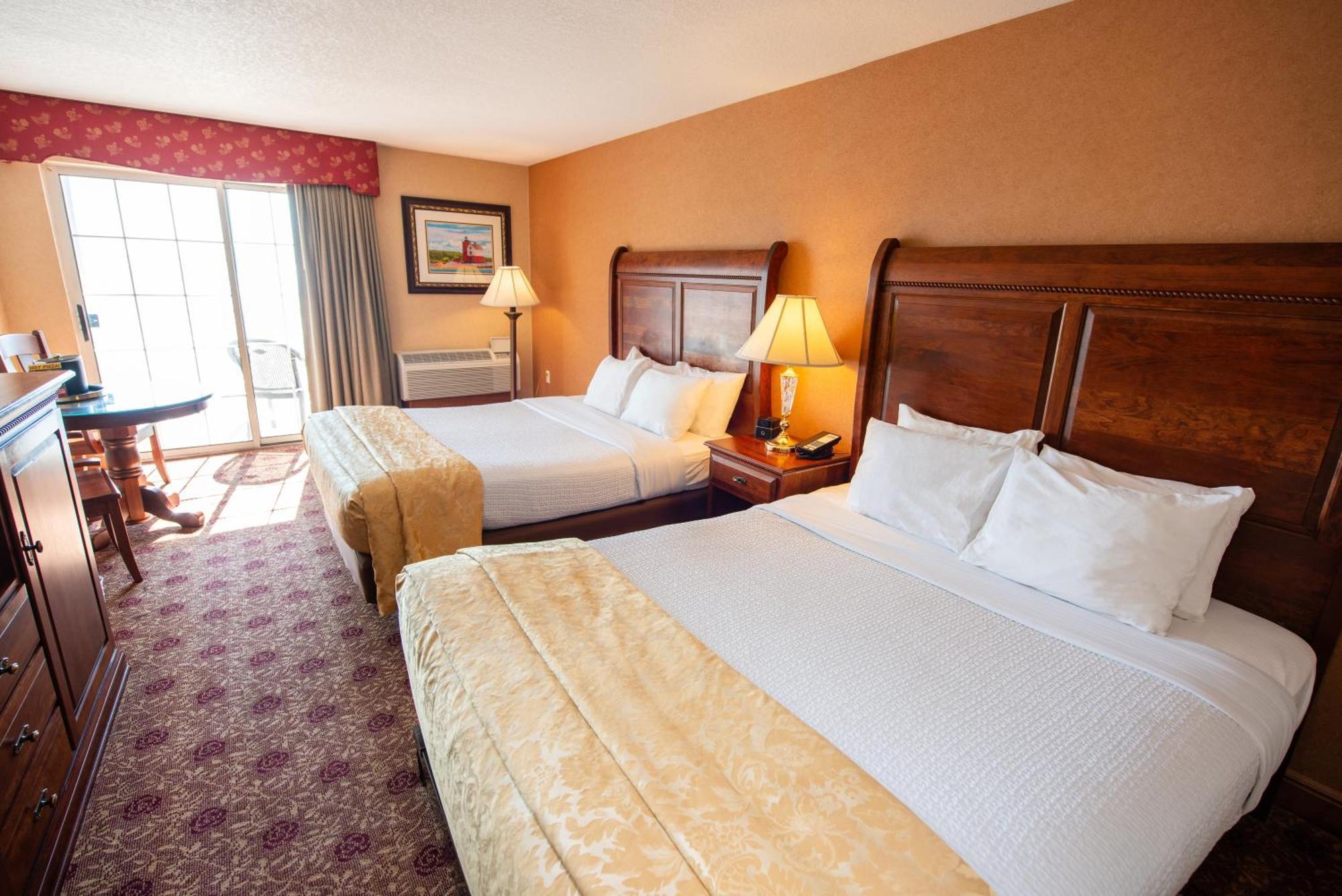 Hamilton Inn Select Beachfront Маккино Сити Экстерьер фото