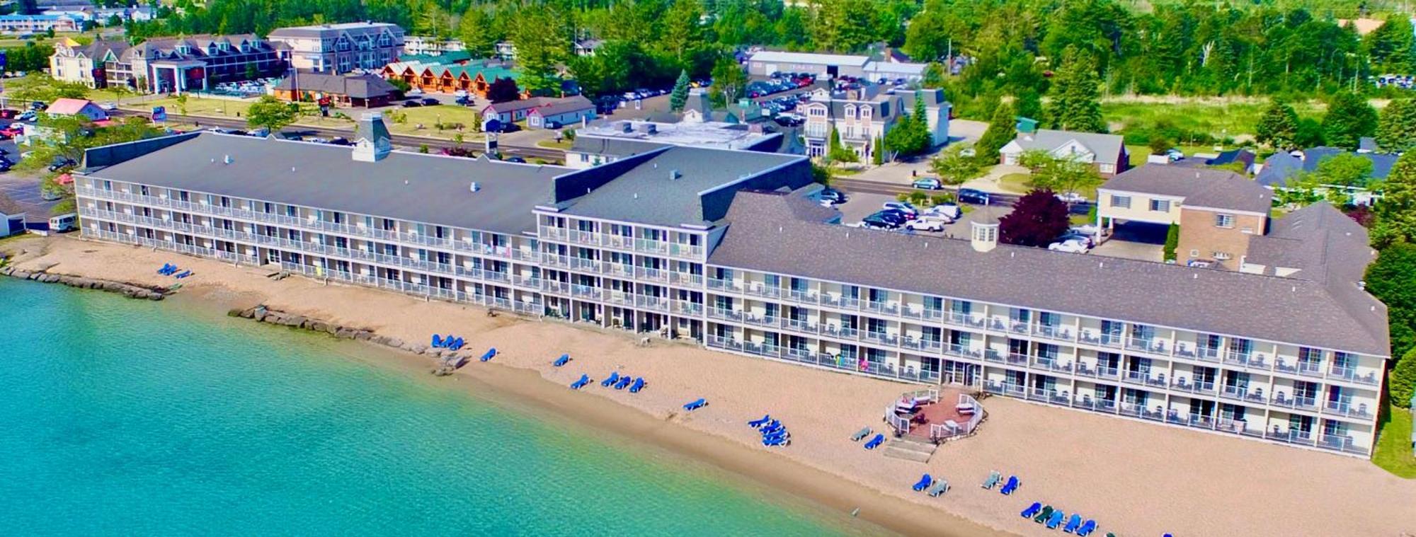 Hamilton Inn Select Beachfront Маккино Сити Экстерьер фото
