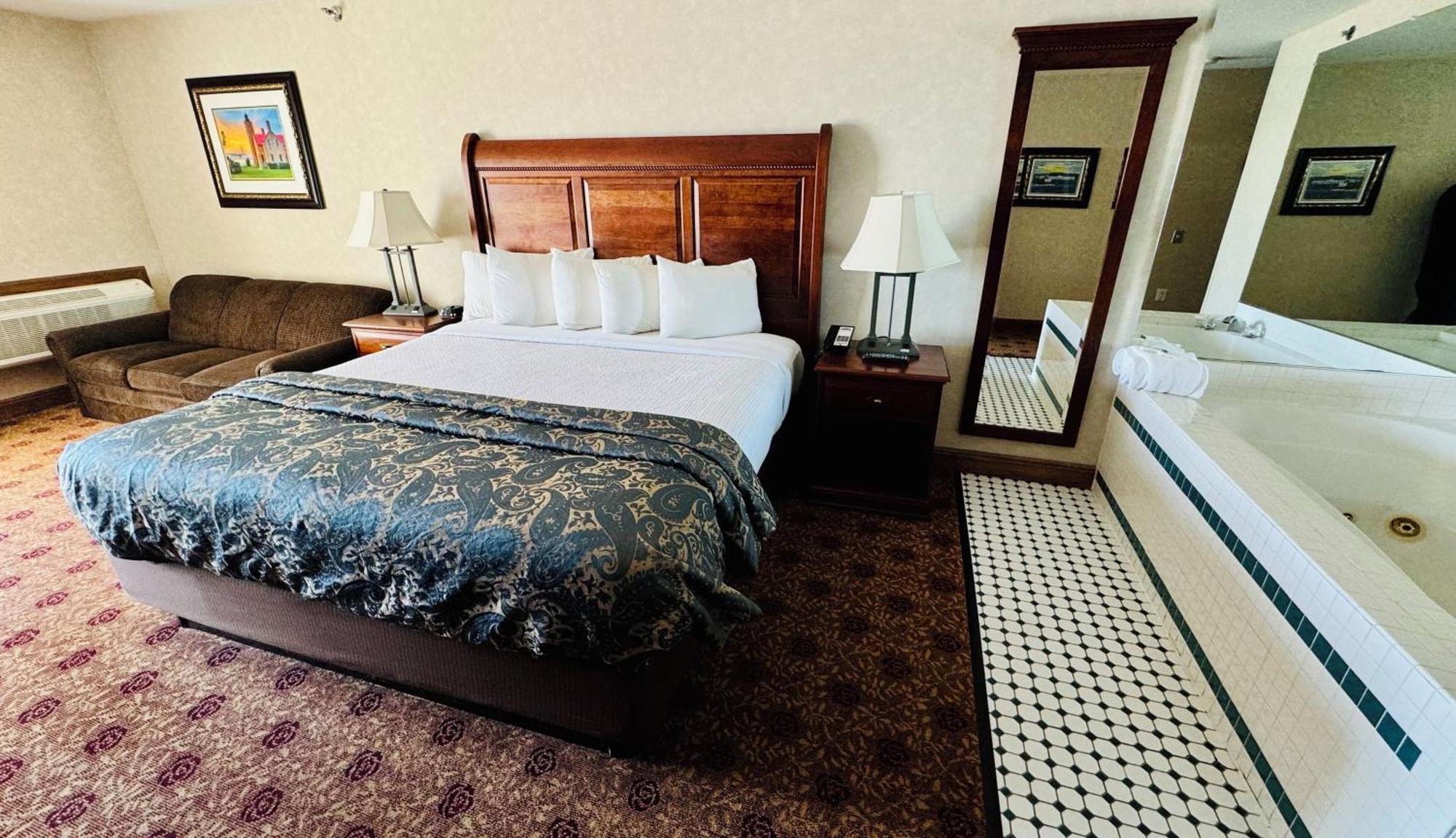 Hamilton Inn Select Beachfront Маккино Сити Экстерьер фото